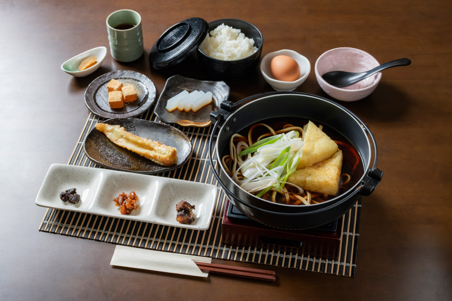 八丁味噌の味噌煮込みうどん御膳
